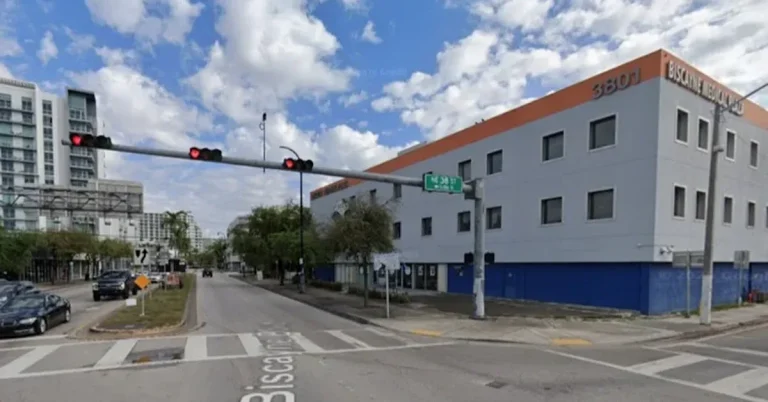 Corner view of Biscayne Medical Plaza at 3801 Biscayne Blvd, a three-story medical office building at NE 38th Street intersection in Miami.
